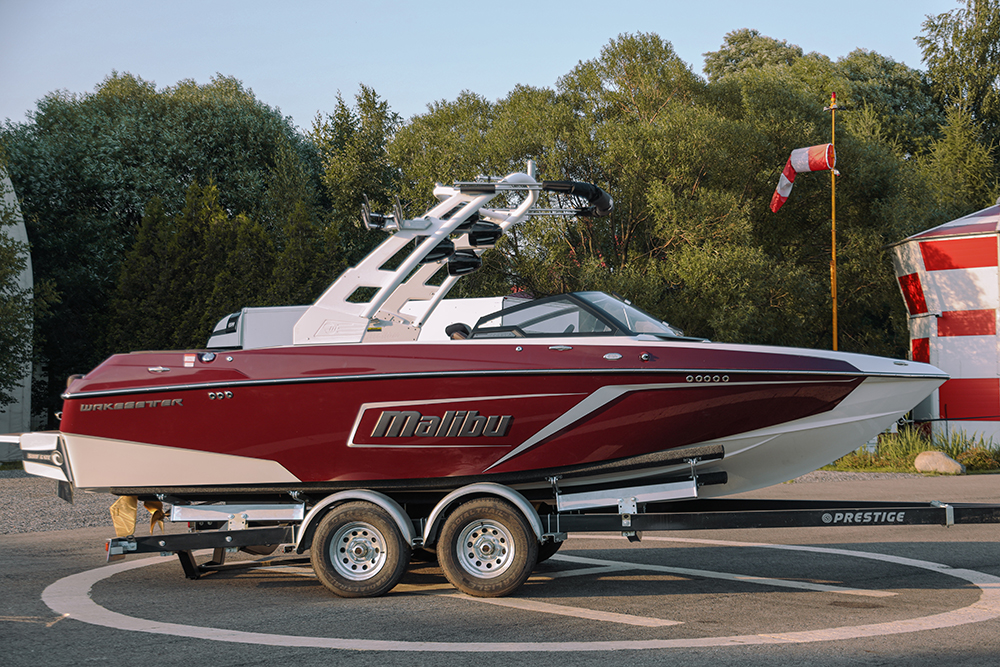 Лаконичный стиль Malibu 22 LSV в Яхт-клубе Буревестник!