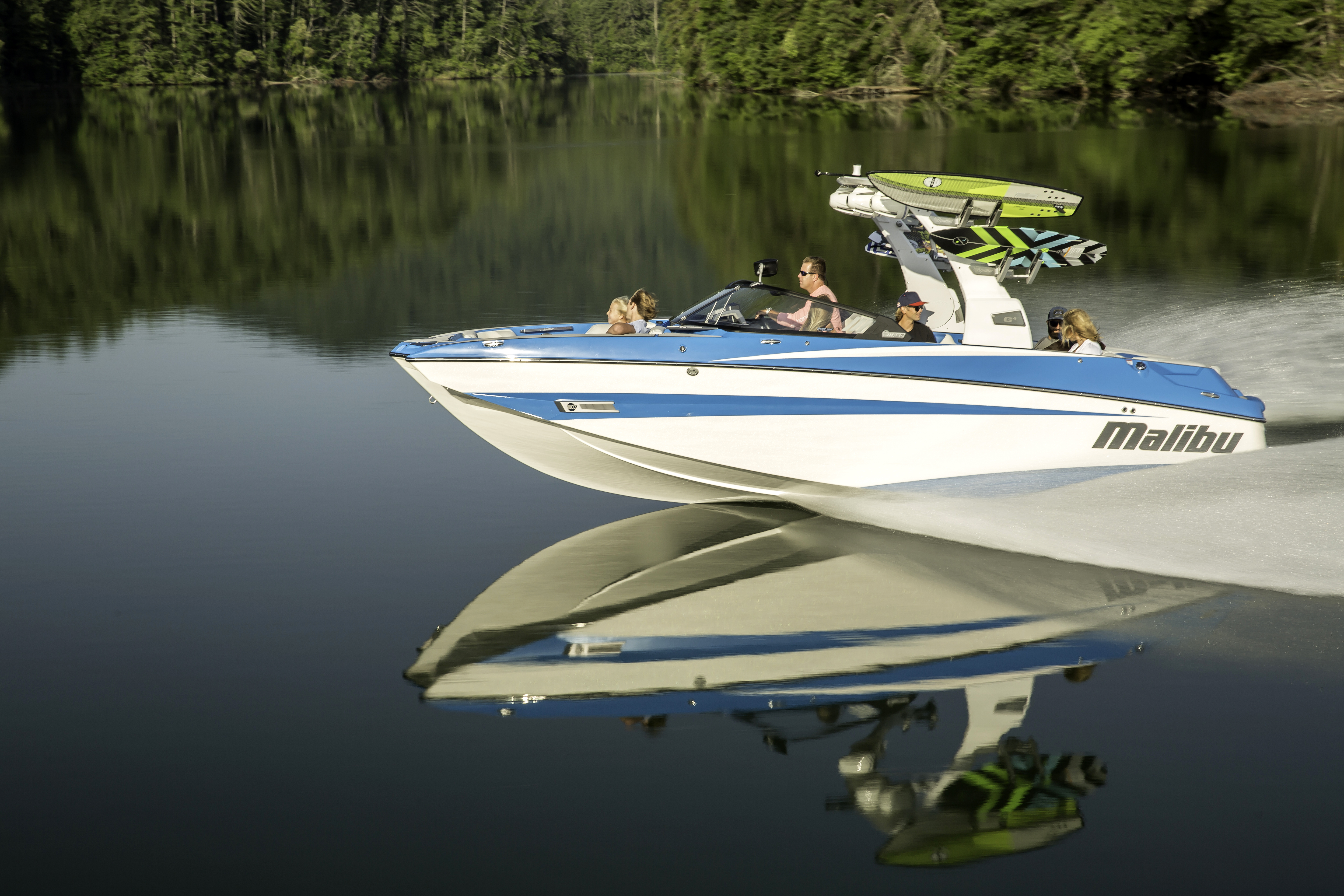 Malibu M235 - бескомпромиссный флагман