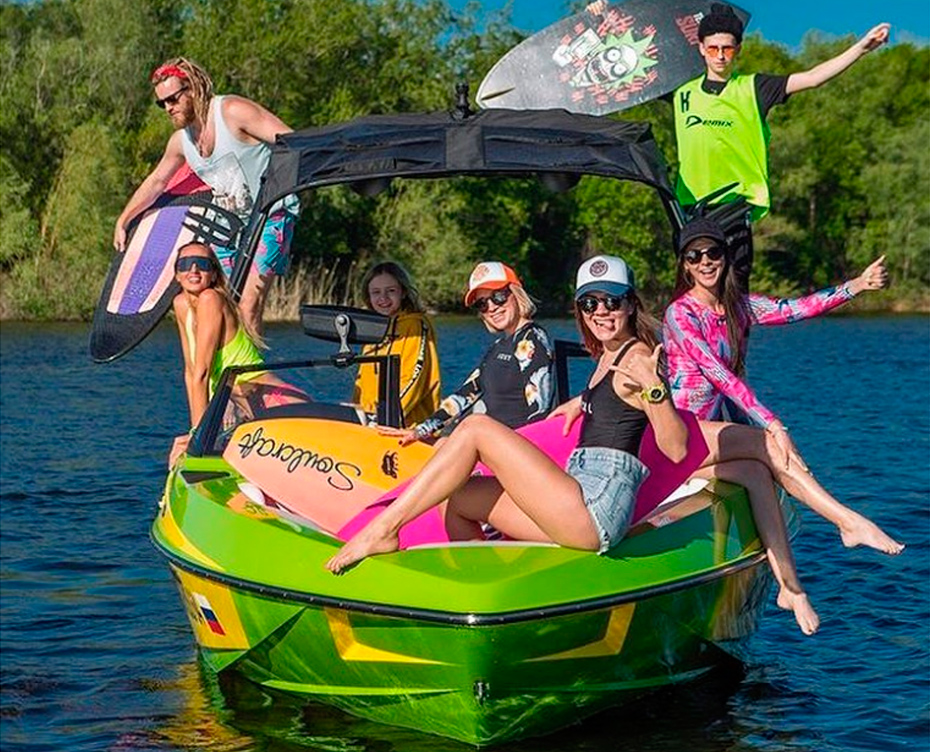 Новый сезон - новые катера для вейк-клубов России!