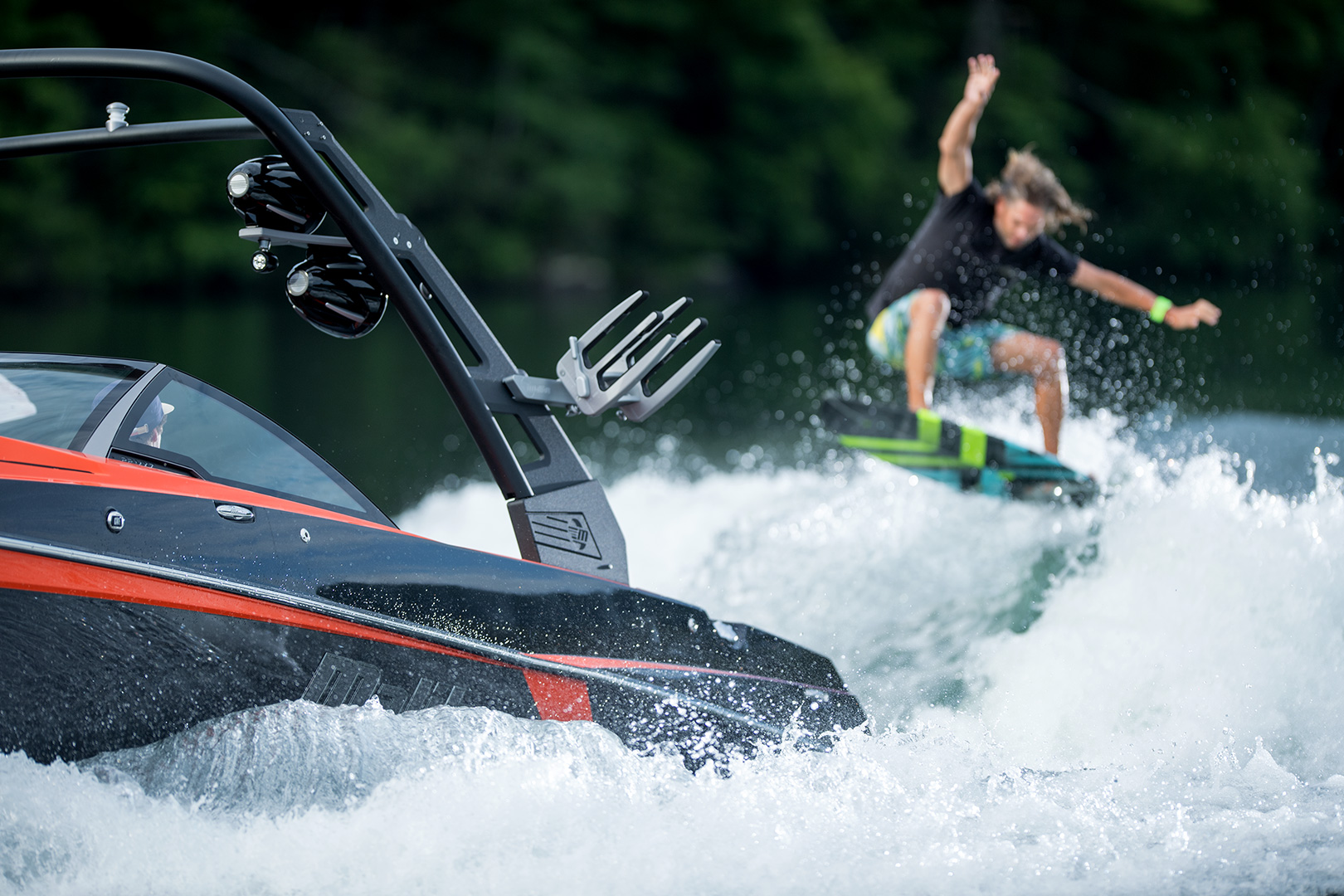 Презентация новых Malibu и Axis 2017 года