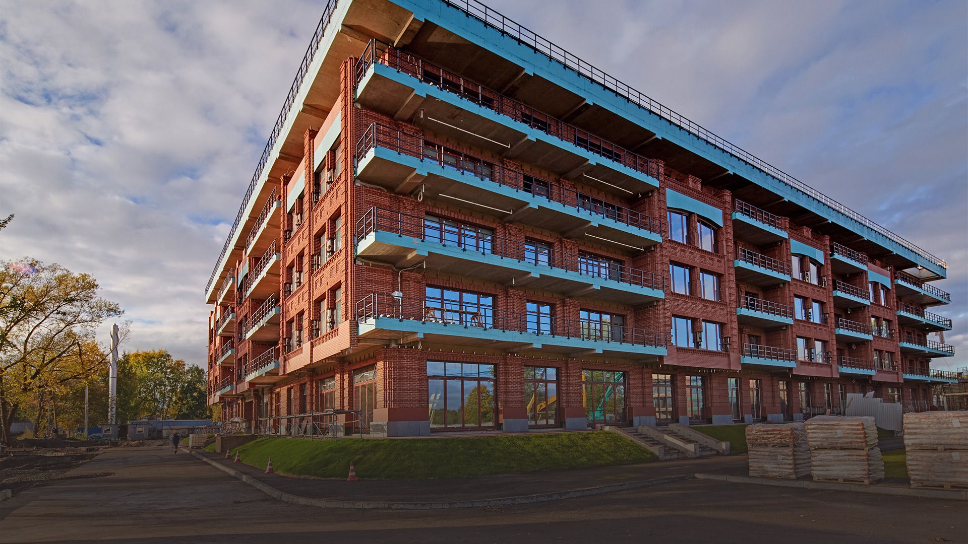 Завершается реконструкция «Императорского яхт-клуба» в Санкт-Петербурге: сдан в эксплуатацию комплекс апартаментов