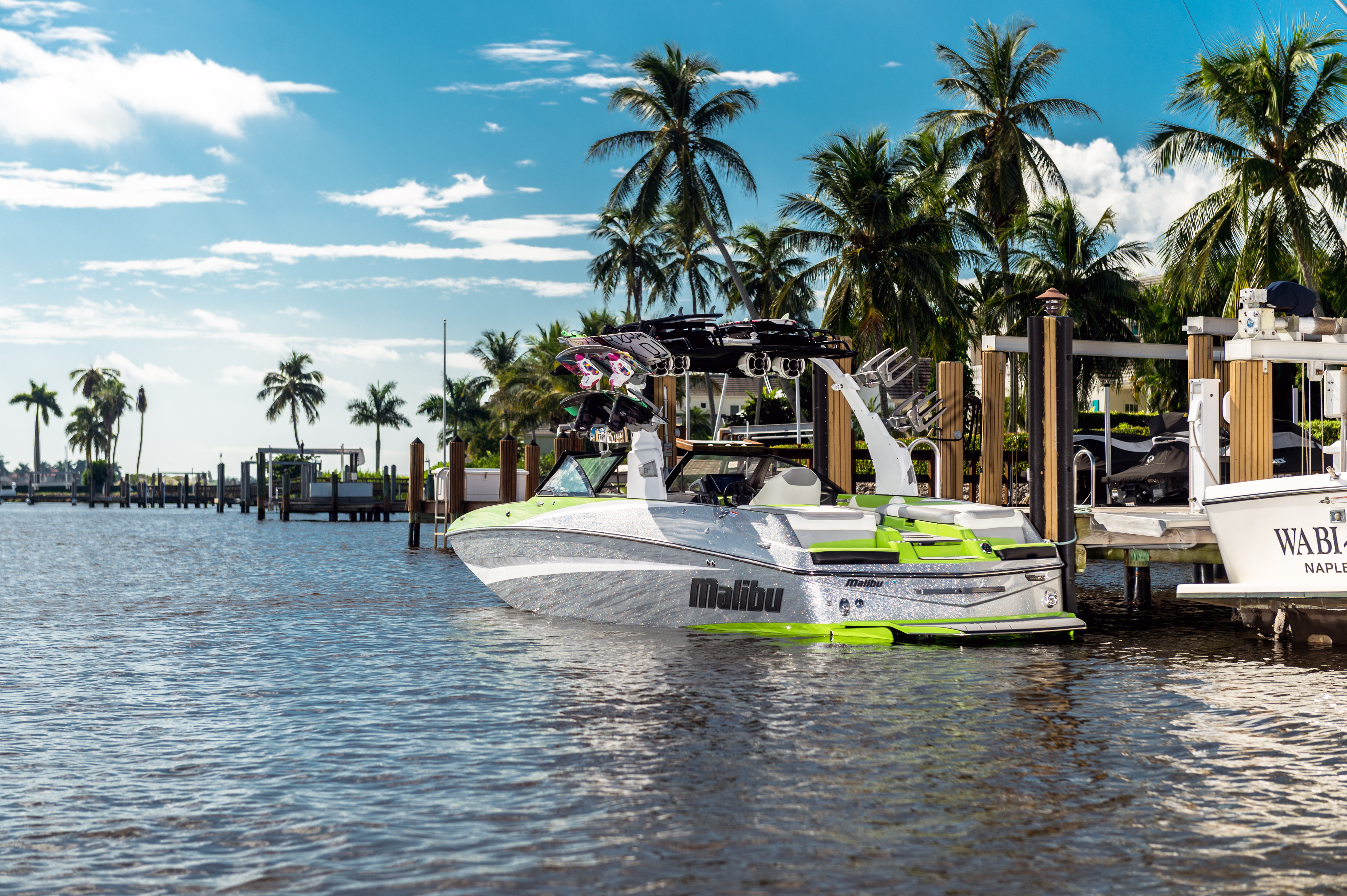 Продлеваем лето вместе с Malibu